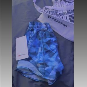 🍋🍋 •LULULEMON HOTTY HOT SHORTS•